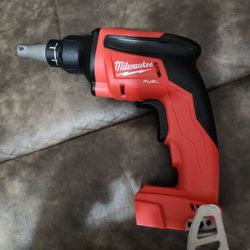 Milwaukee Screw Drill