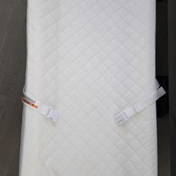 Summer Infant contoured changing pad