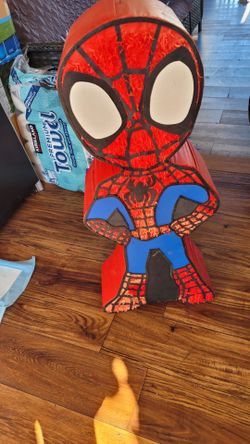 Spiderman piñata