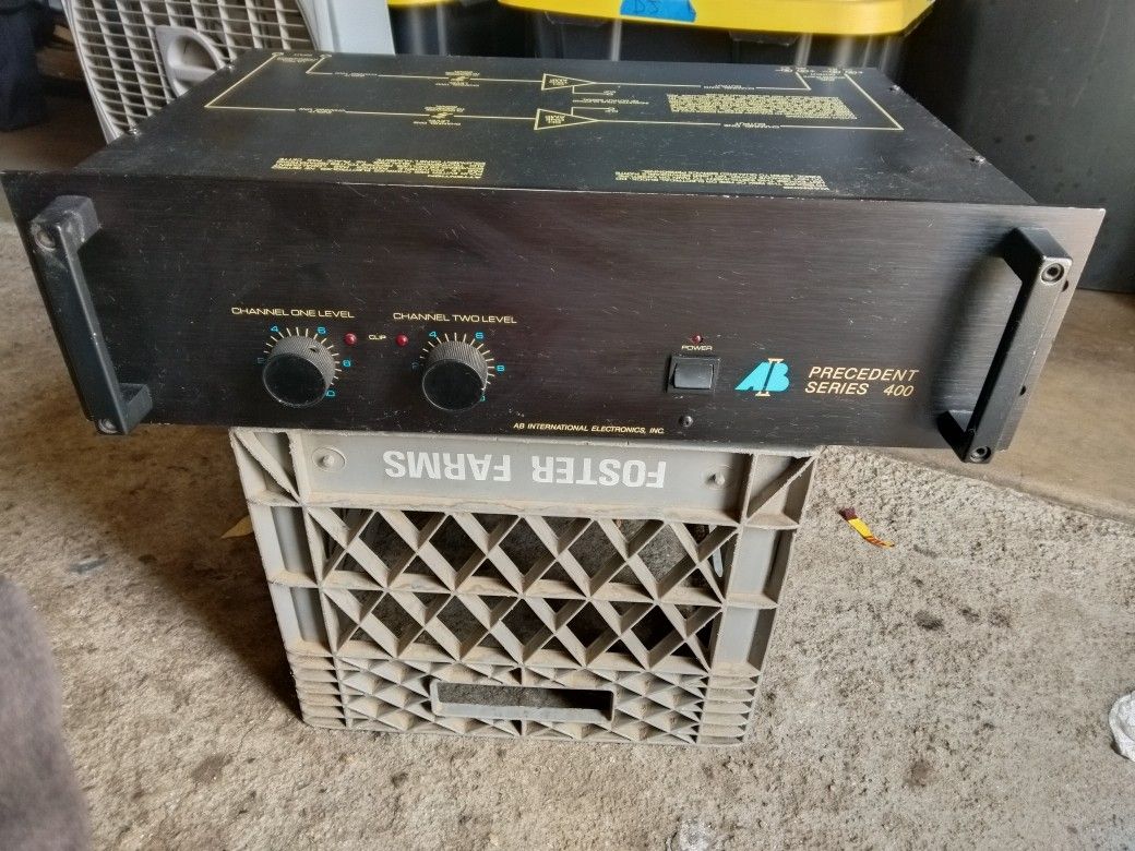 AB International Precedent Series 400 Amplifier