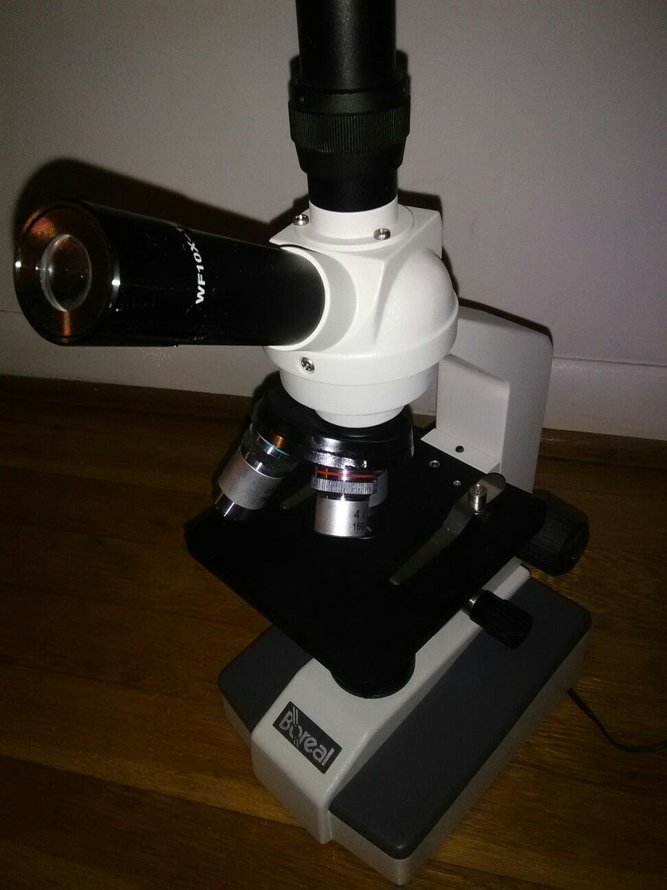 Boreal microscope working with lighted base
