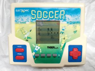 Tiger Electronics Soccer Handheld Retro Video Game
