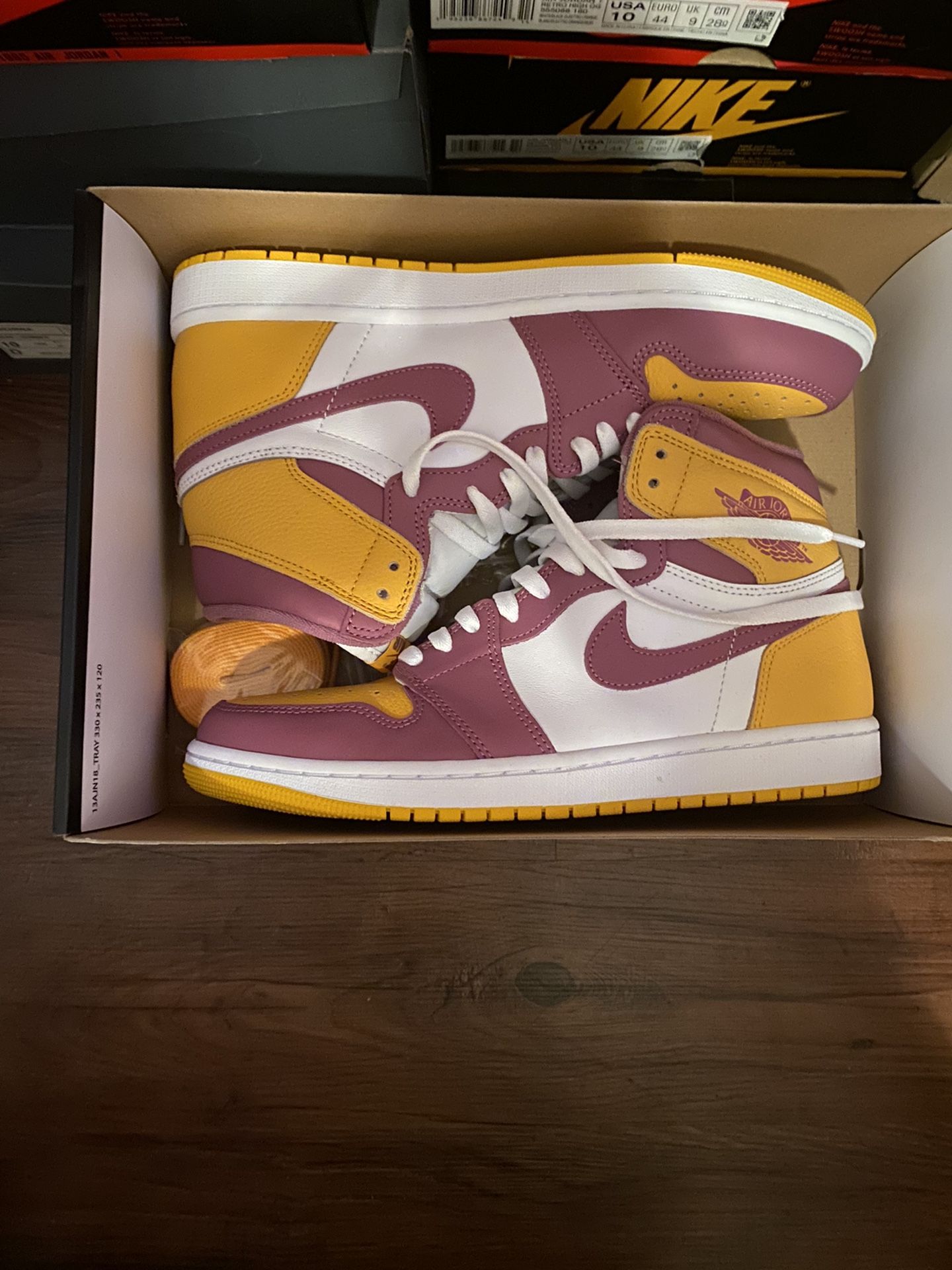 DS Jordan 1 Brotherhood