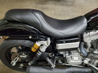 Harley Davidson Dyna slim seat