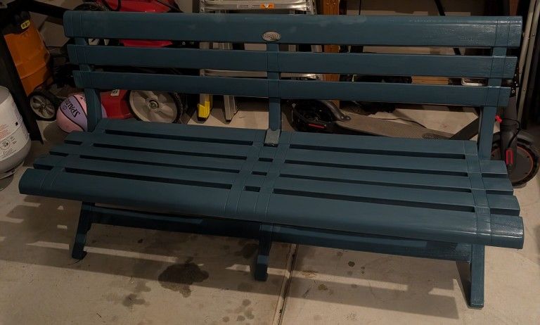 Grosfillex Westport Commercial Folding 3-Person Resin Bench.