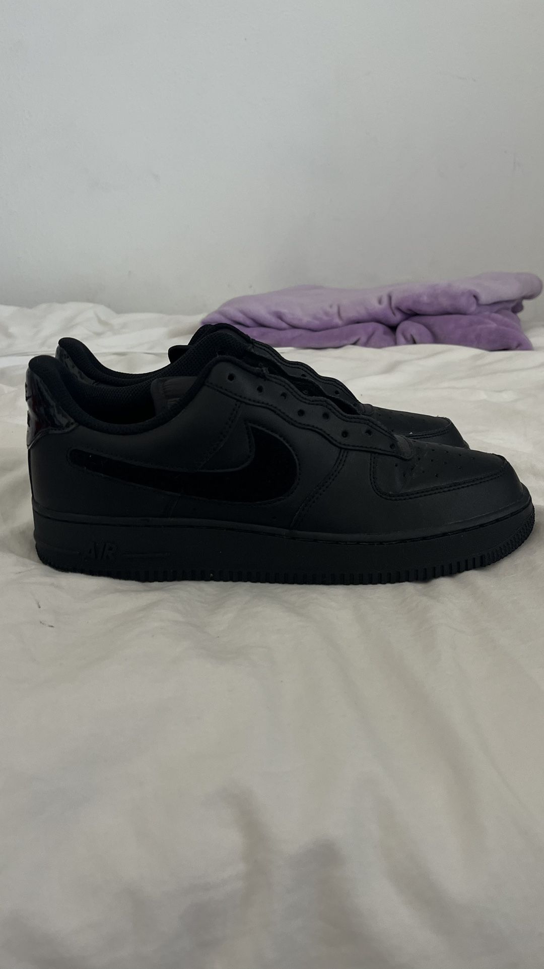 Black Nike Air Forces Velcro for Sale in Ruskin, FL - OfferUp