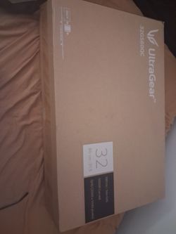 Ultragear monitor cruved