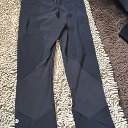 lululemon size 4