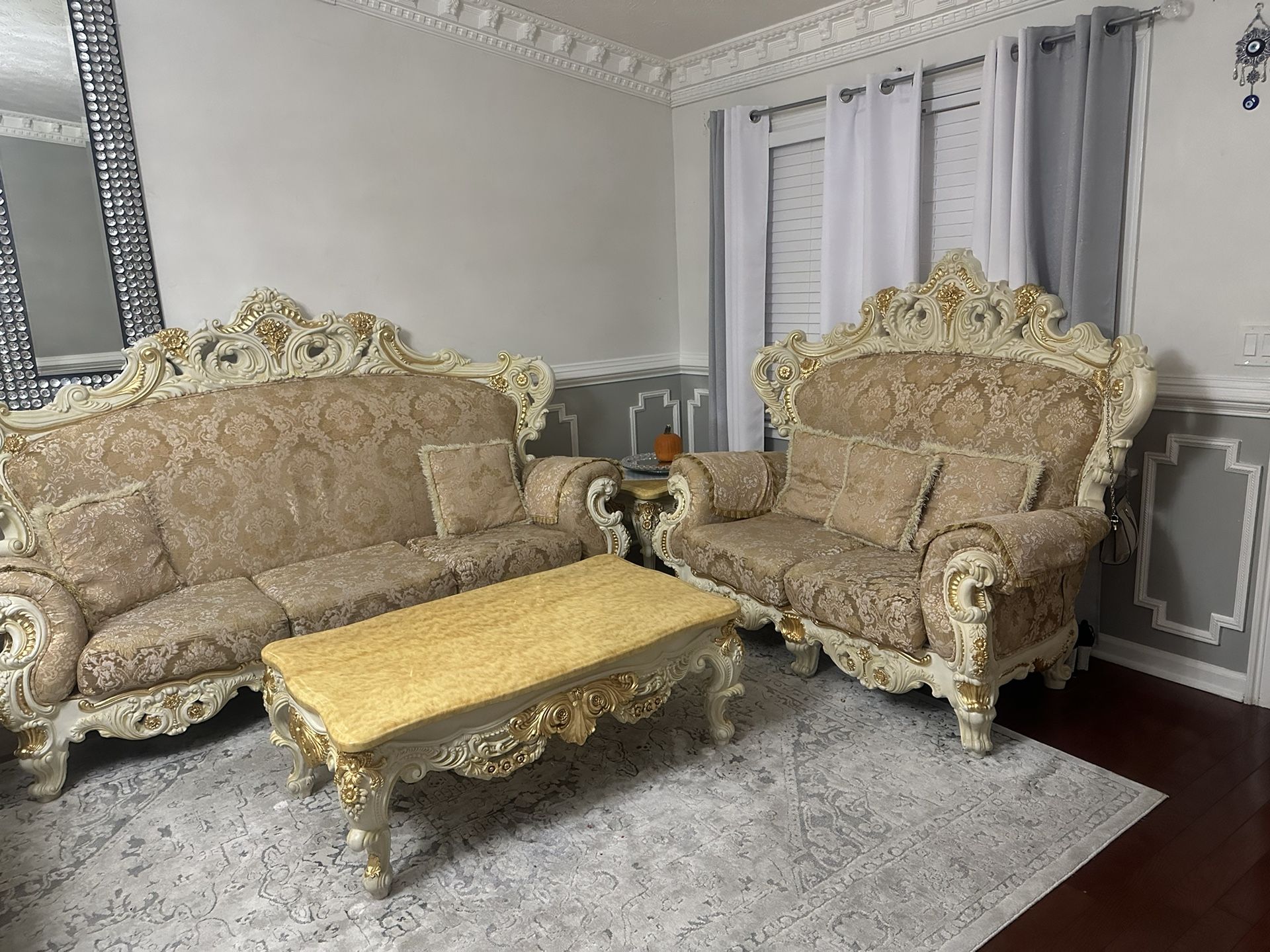 Furniture Set