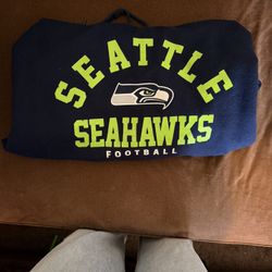 Seattle Seahawks Football pullover hoodie, size Medium