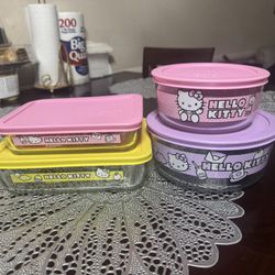 Hello Kitty Pyrex 