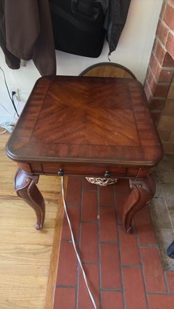 Night stand/ End table