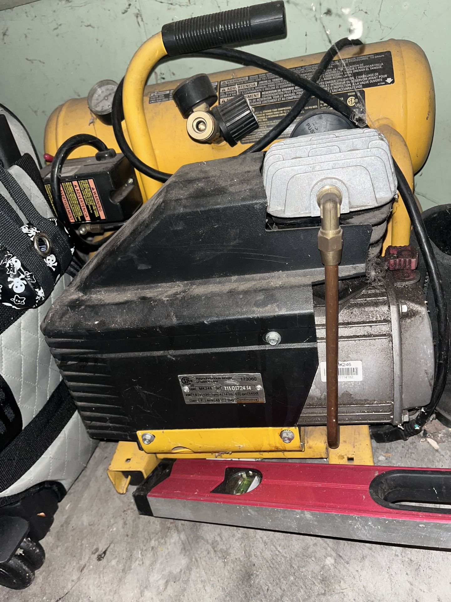 Dewalt Compressor 