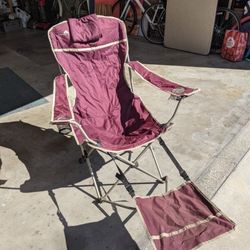 Folding Chairs 