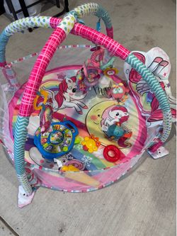 Baby play Matt