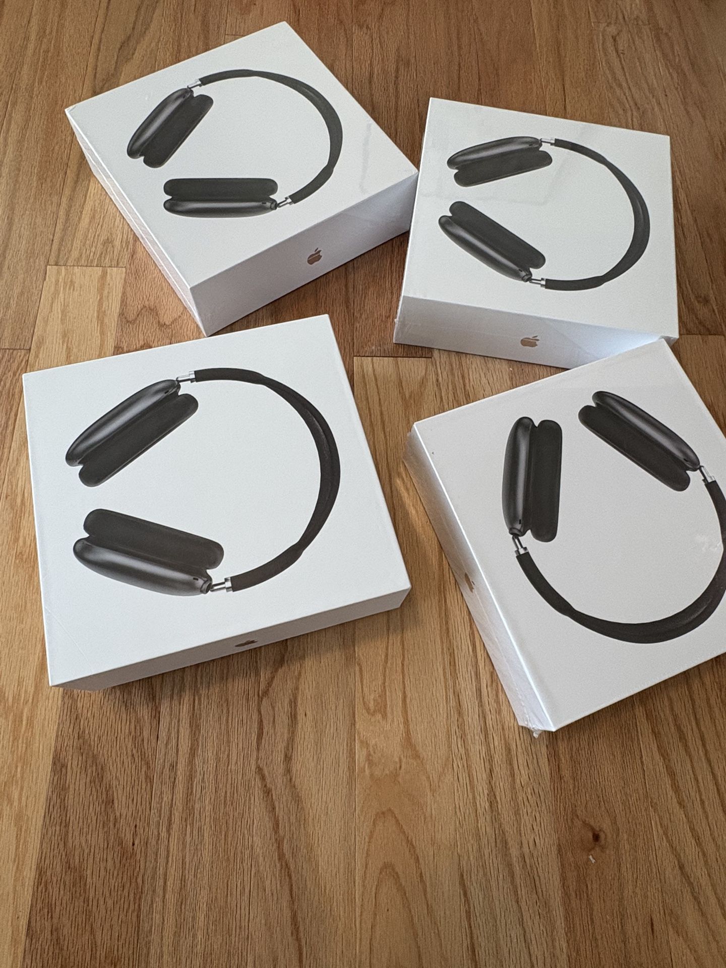 AirPods Max Midnight Color