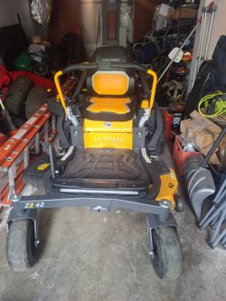 Cubcadet zero turn ultima 42 in deck