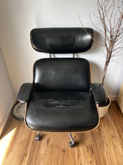 Black and walnut executive chair