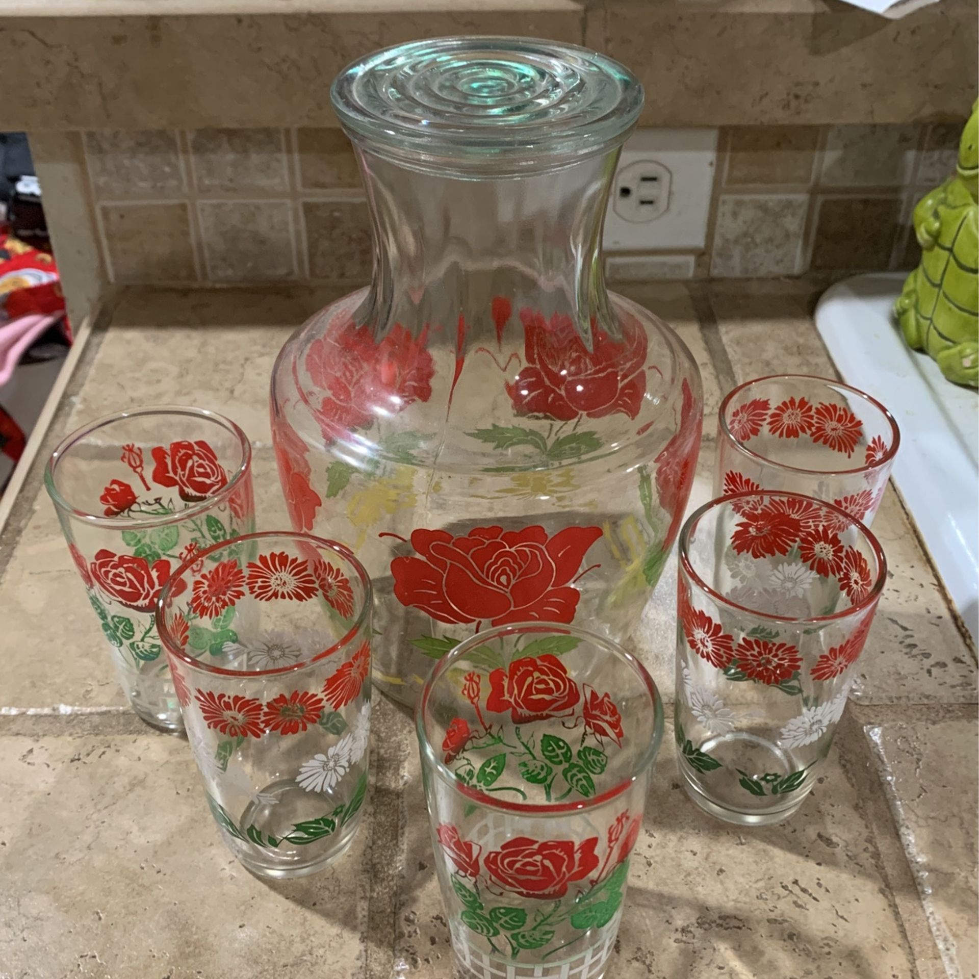 Vintage Anchor Hocking Red Rose Yellow Ribbon Glass Juice Carafe Pitcher With Lid 64 OZ- 5 Small Vintage Juice Glasses Included In Set