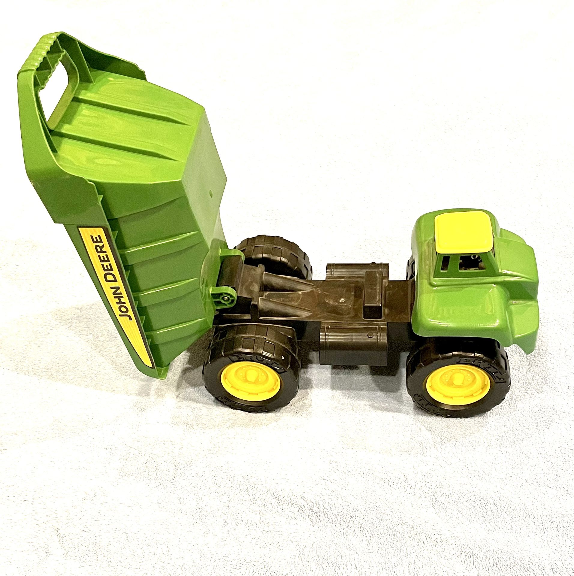John Deere Big Scoop Dump Truck