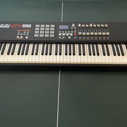 Akai MPK88 88-key Keyboard Controller w/ Pedal