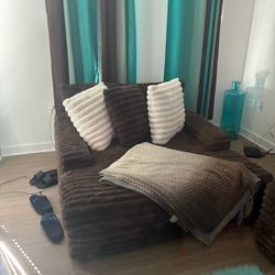 Brown  2 Piece Furniture Set Also New Leather 4 Bar Stools 