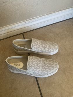 Michael Kors Shoes (Ladies 7)