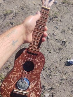 custom ized ukulele and case