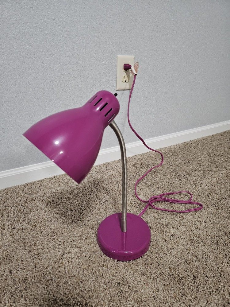 Desk lamp