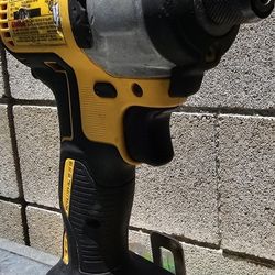 20v Max Xr  Impact Driver Working Great Fixed Price 