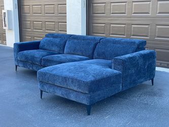🛋️ Sectional Couch/Sofa - Microfiber - Delivery Available 🚛