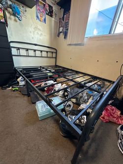 FULL SIZE BED FRAME METAL