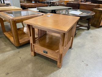 BASSETT Light Wood Mission Style End Table
