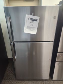 21.9 cu. ft. Top Freezer Refrigerator in Fingerprint Resistant Stainless Steel, Garage Ready