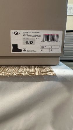 MENS UGG STAMPD BLACK CLASSIC PULL ON