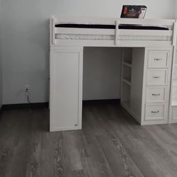 Raymour & Flanigan Bunk Bed With Stairs And Dresser