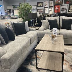 beautiful sofa loveseat ☁️🖤 $2,599