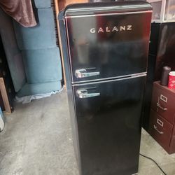 Galanz Refrigerator Freezer Top