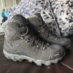 Women’s Oboz Winter Hiking Boot Size 9
