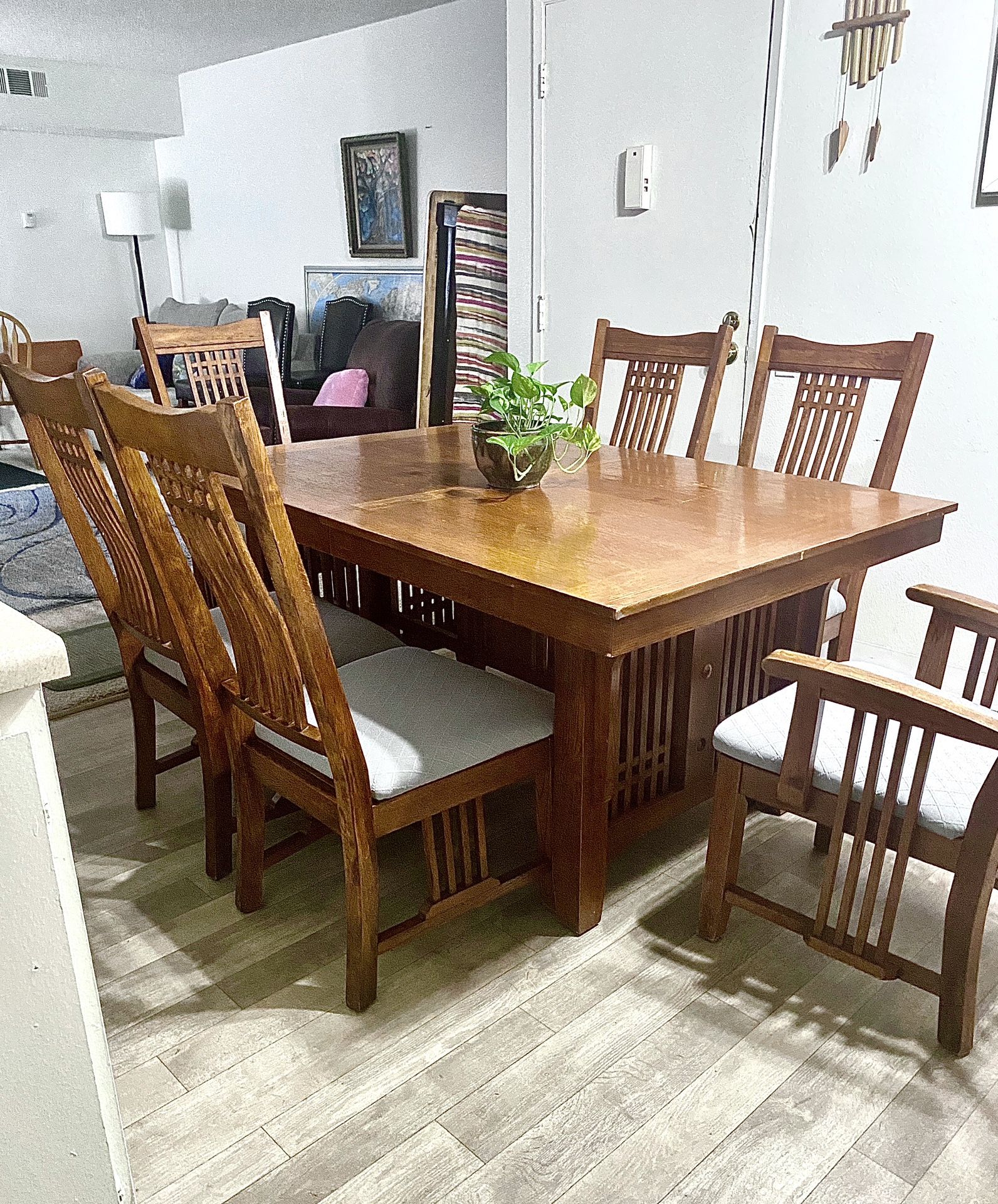 Beautiful Table With Extending Leaf And Six Chairs