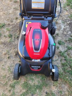 Honda  mower.   Ran  a weeks ago and  don't know what happin  mite be a easy fix. But not runing  it as Is No low ball mower like new