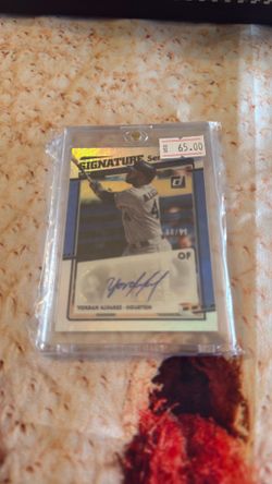 YORDAN ALVAREZ AUTOGRAPHED CARD