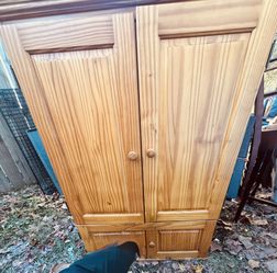 Finished Wood Wardrobe / Entertainment Center