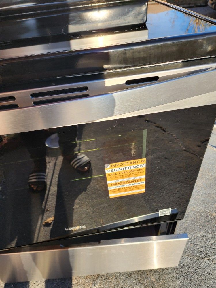 Set New Whirlpool Stove,Dishwasher And Microwave