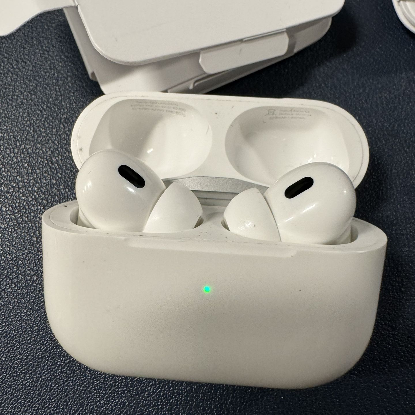 Airpods Pro Second Generation 2nd Condition Original Box New Buds