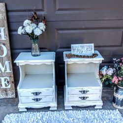 Vintage Maple Farmhouse Nightstands/End Tables 