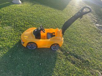 Kids push car