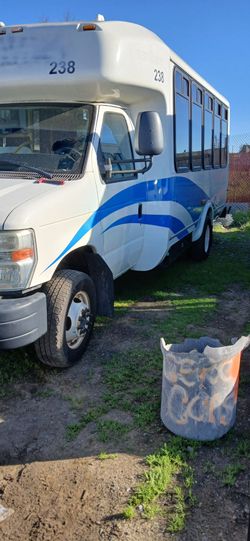 2015 Ford E-450