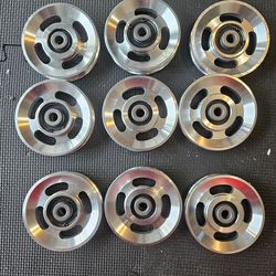 Aluminum pulley wheels for lat pulldown machines