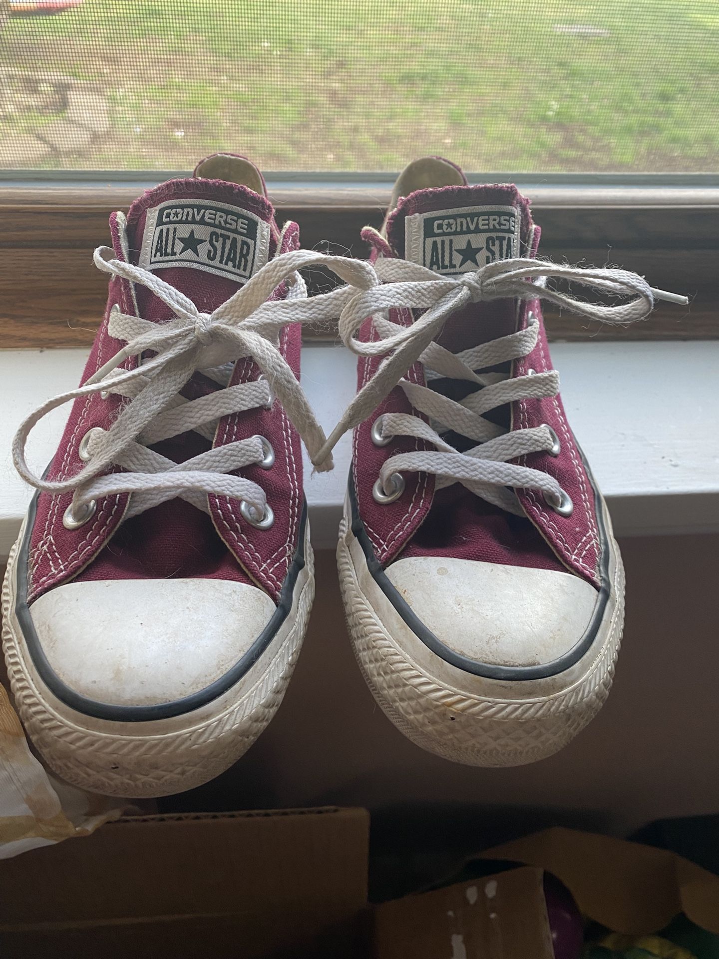 Women’s Maroon Converse 4
